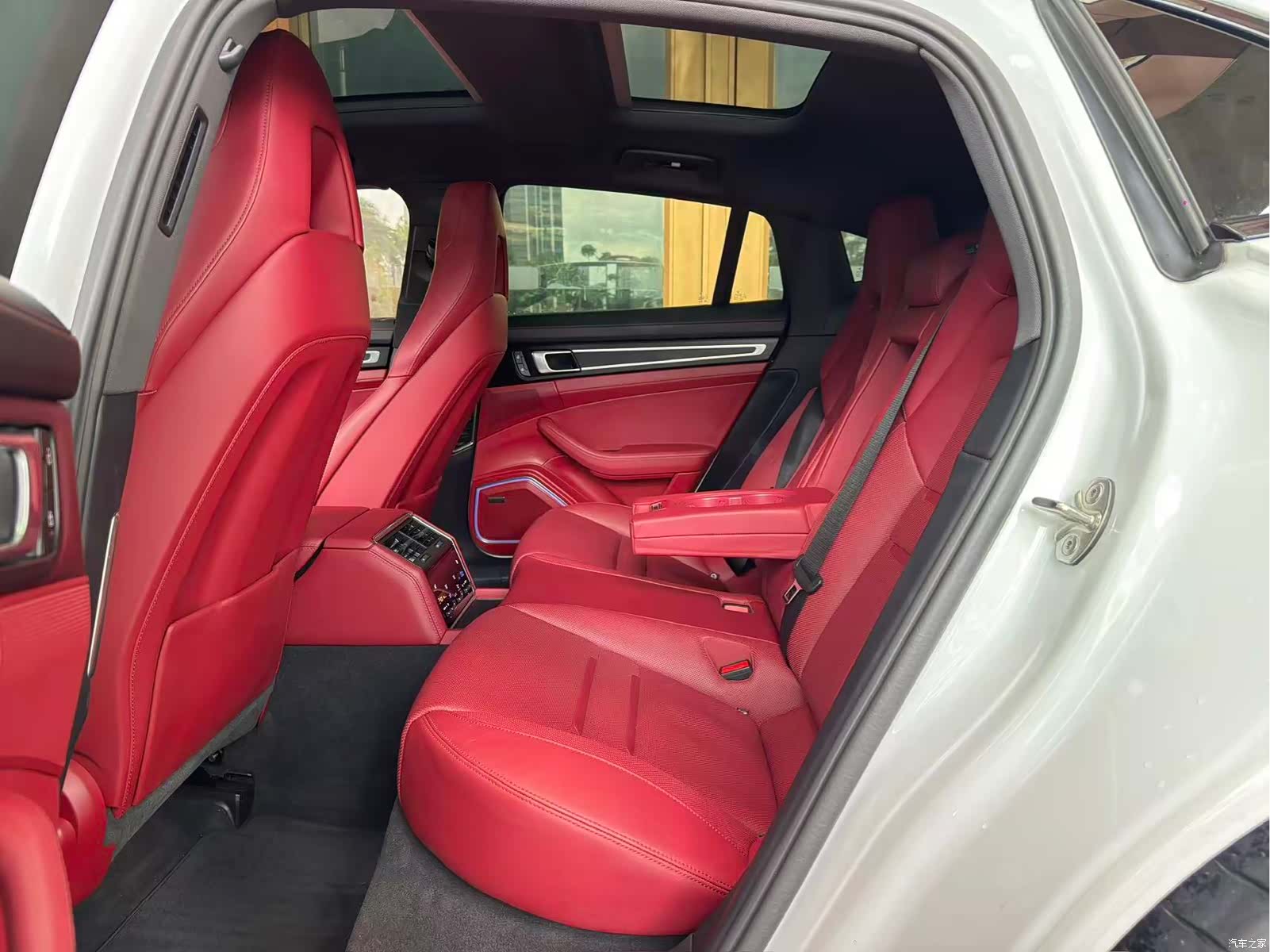 Porsche Panamera, 2024 11
