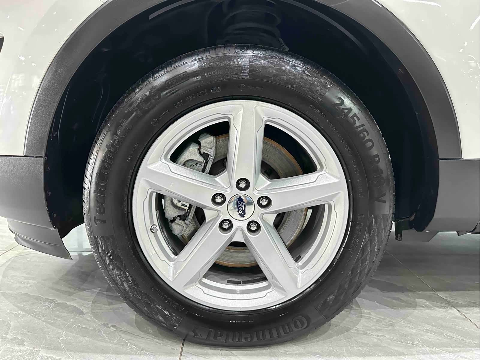 Ford Explorer, 2015 25