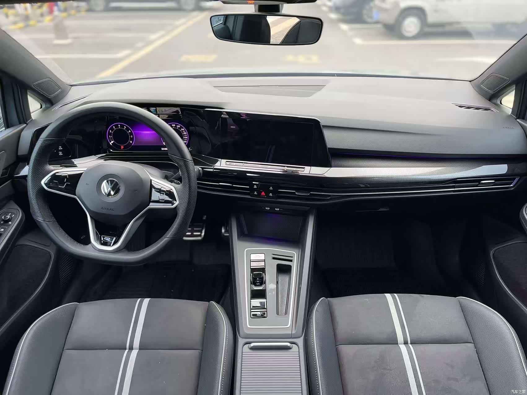 Volkswagen Golf, 2023 11