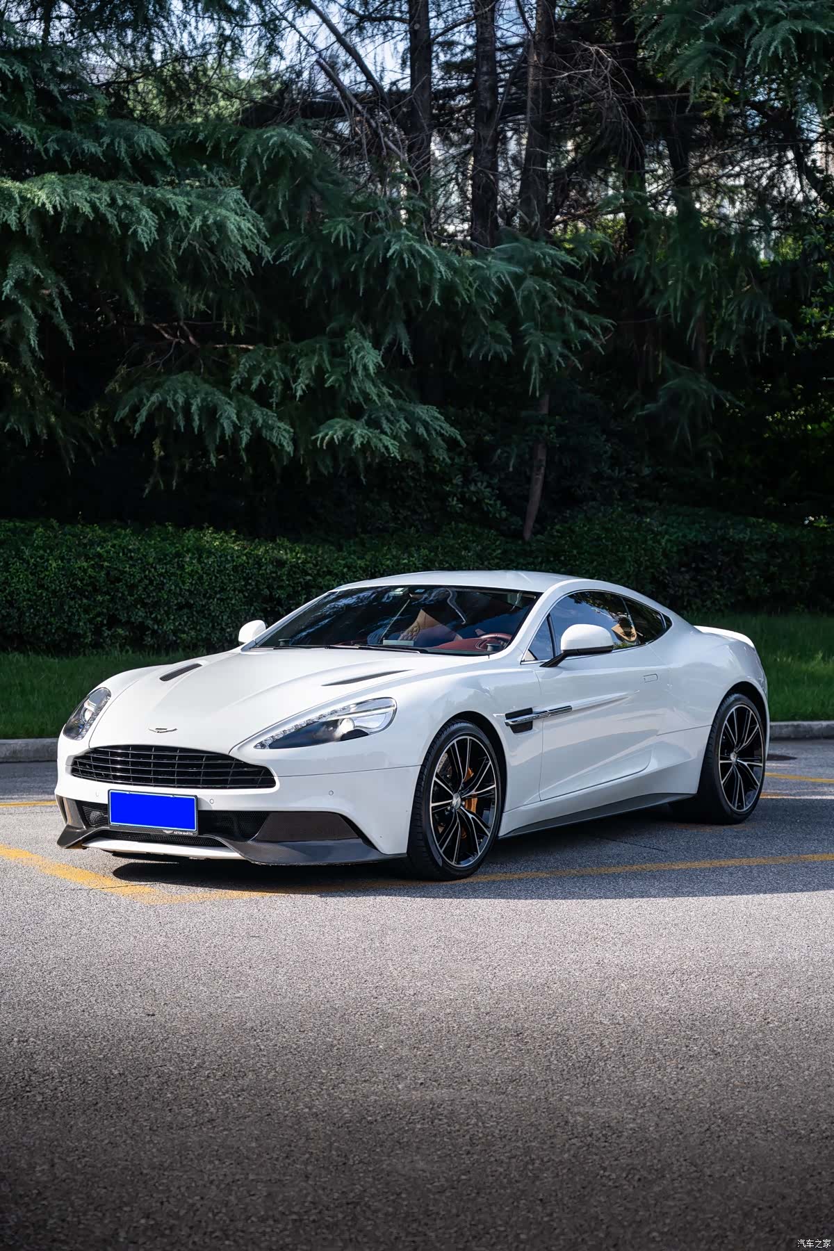 Aston Martin Vanquish