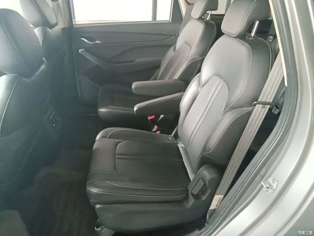 Wuling 360, 2018 17