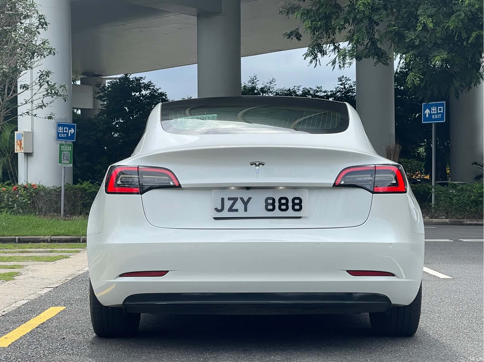 Tesla Model 3, 2019 6