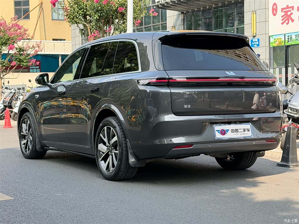 Li Auto L8, 2024 4