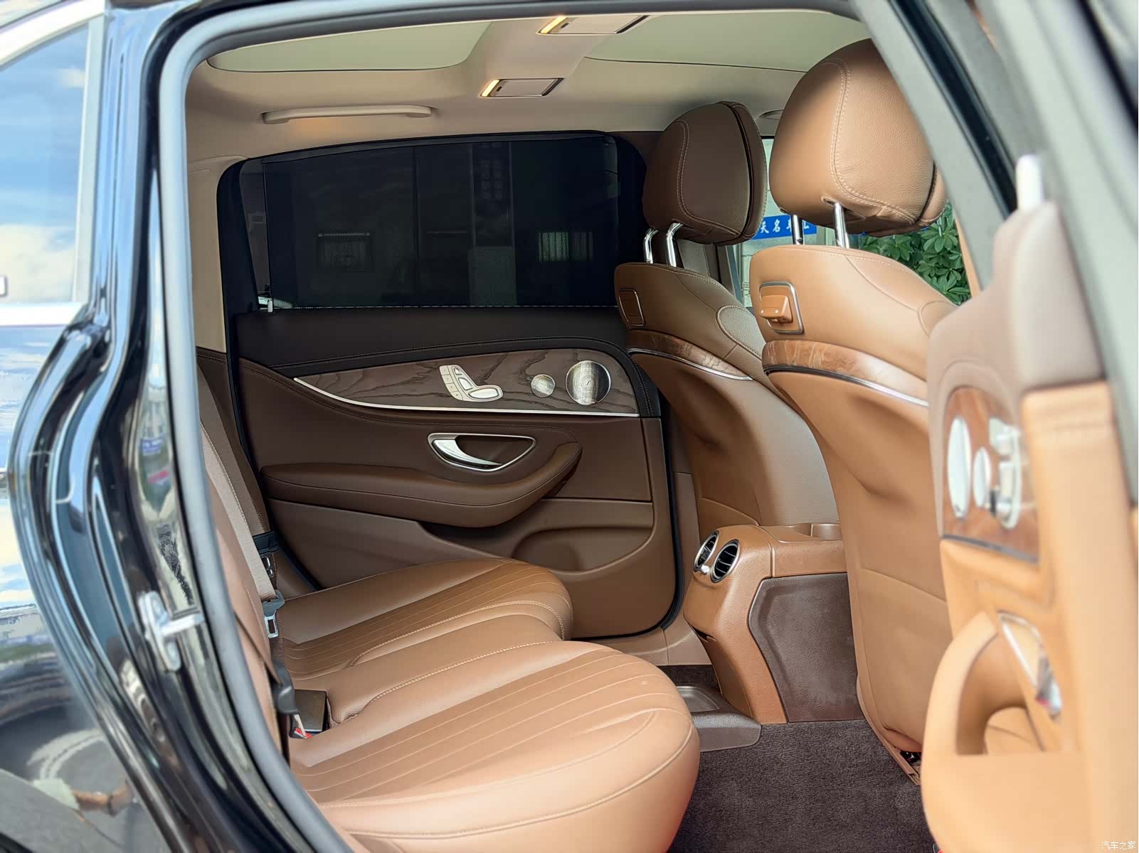 Mercedes-Benz E-Class, 2019 9