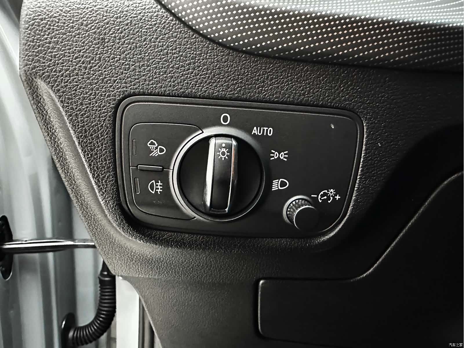 Audi Q2L, 2021 20