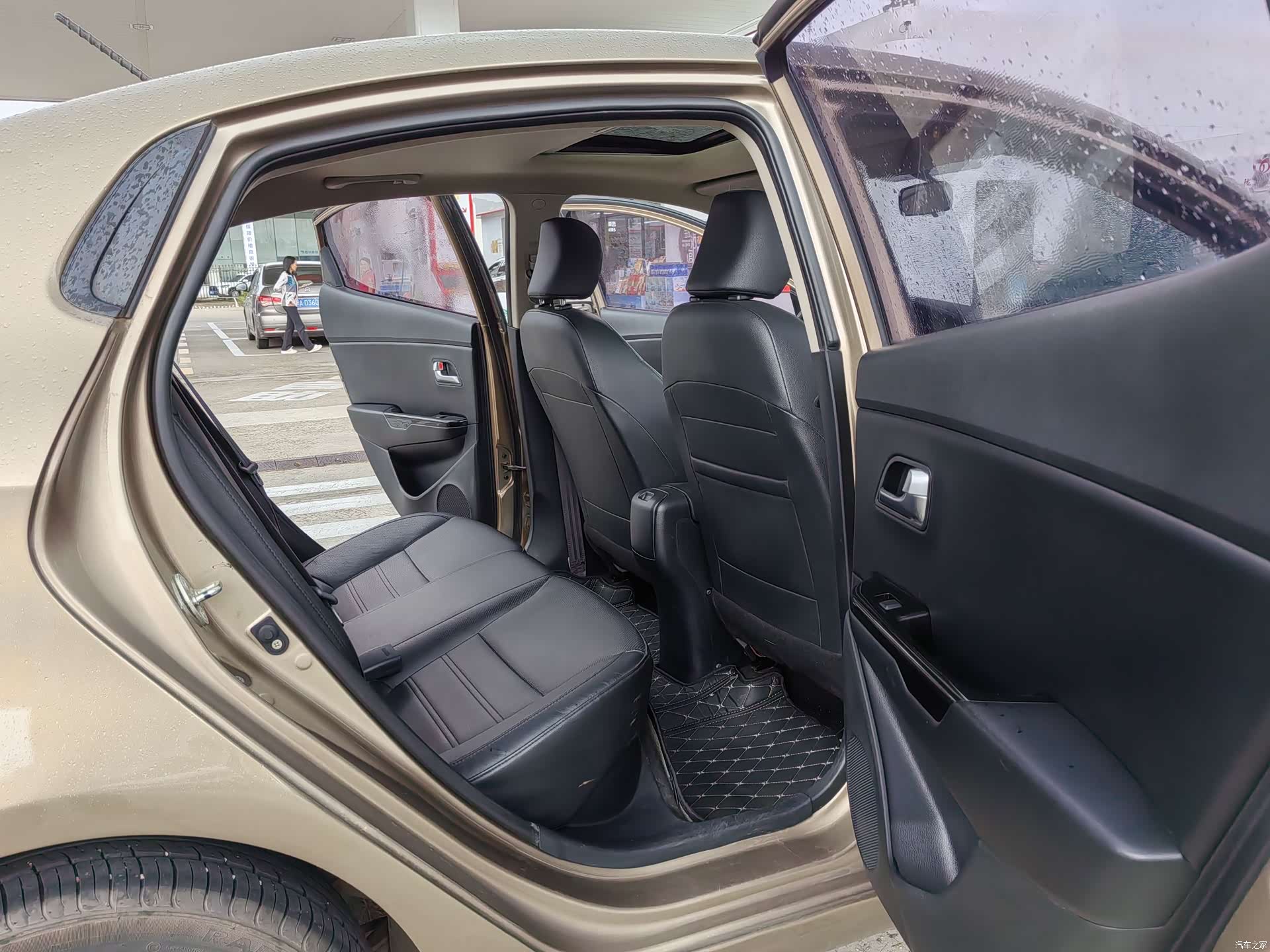 Kia K2, 2015 10