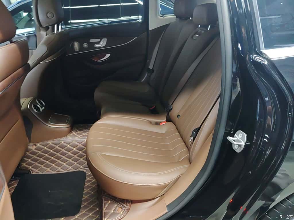 Mercedes-Benz E-Class, 2022 17