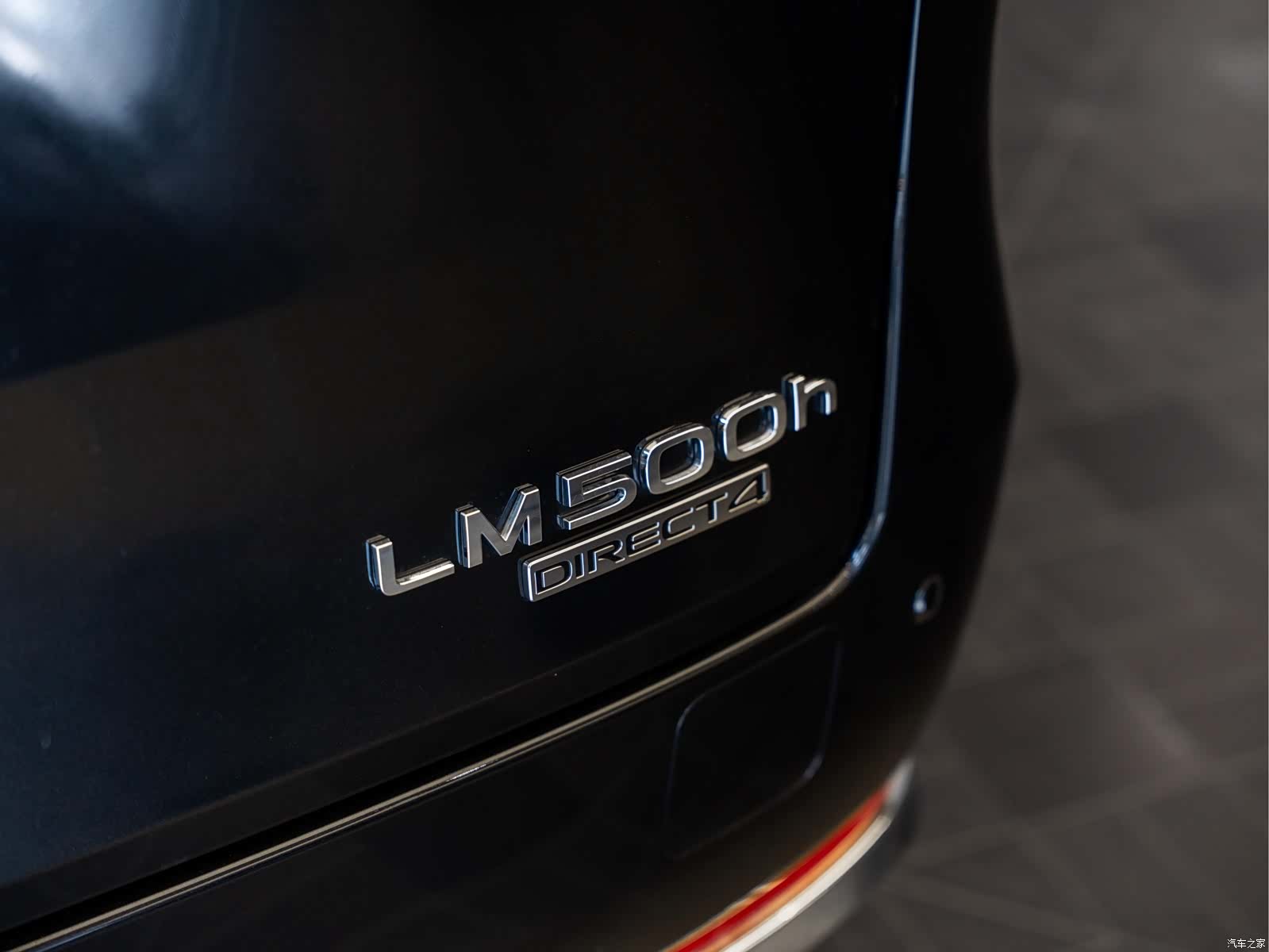 Lexus LM, 2026 10