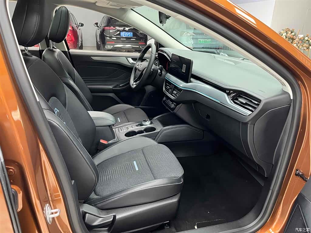 Ford Focus, 2021 13