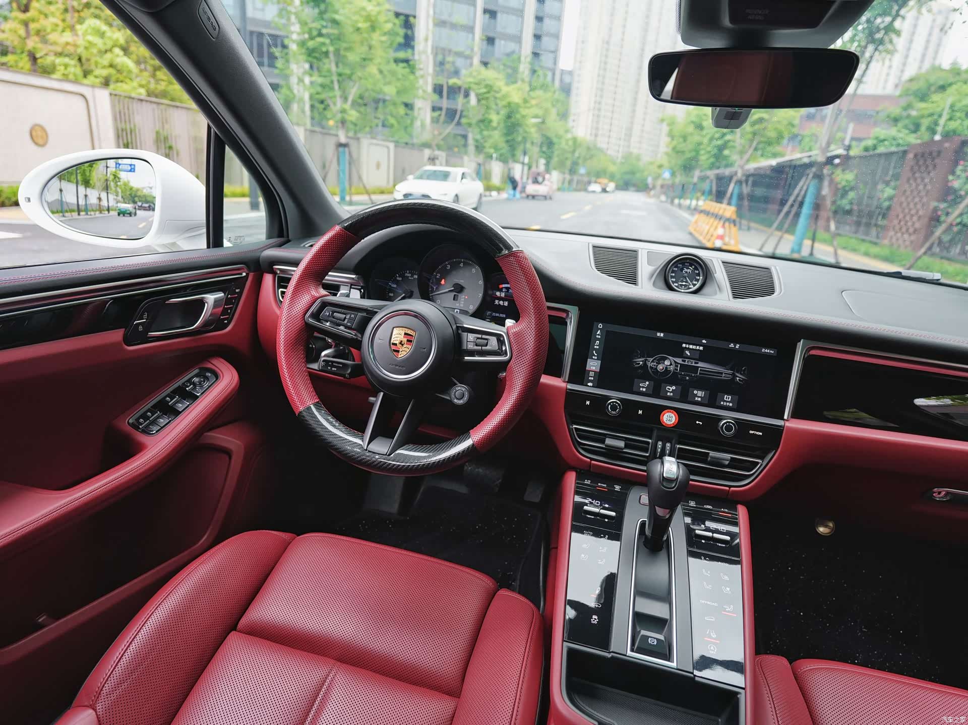 Porsche Macan, 2022 9