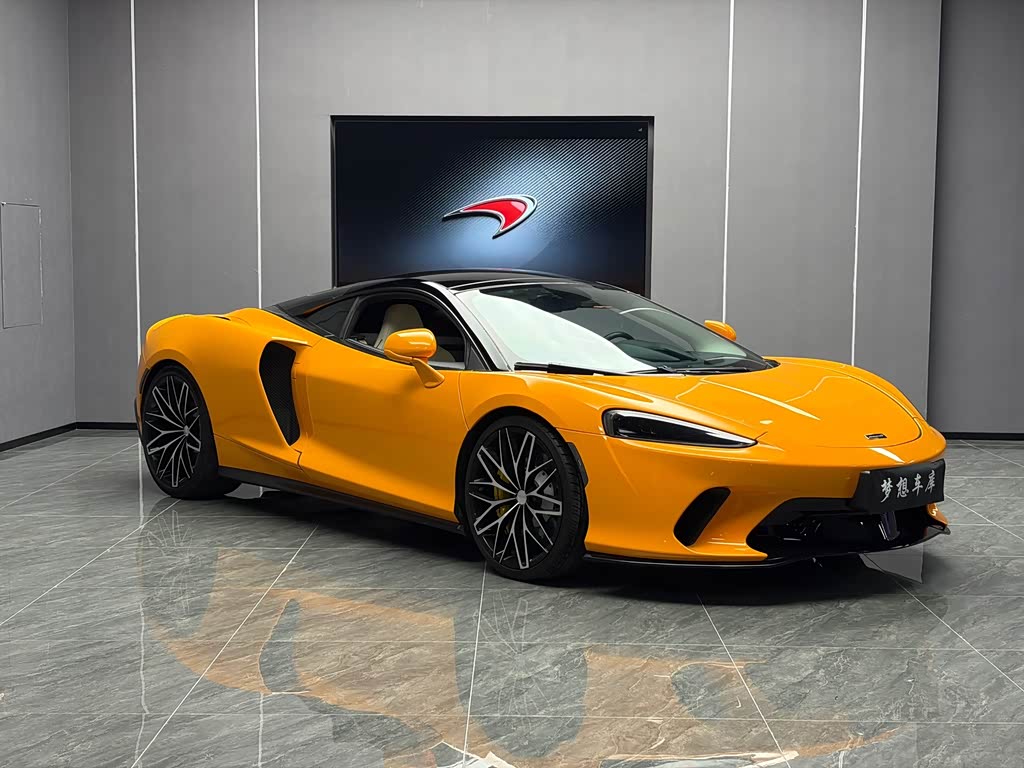 McLaren GT