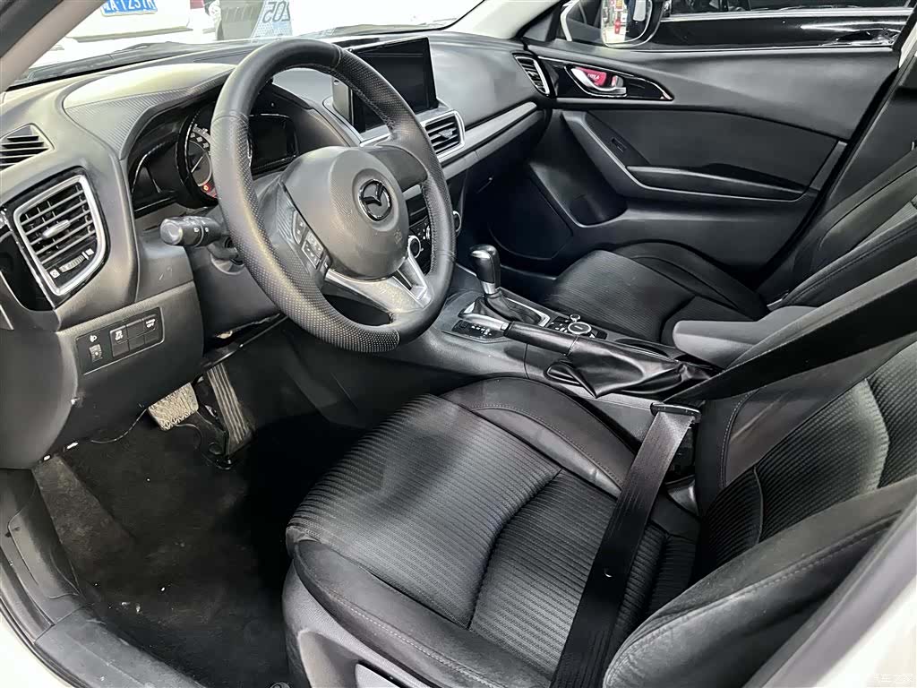 Mazda Mazda3, 2016 6
