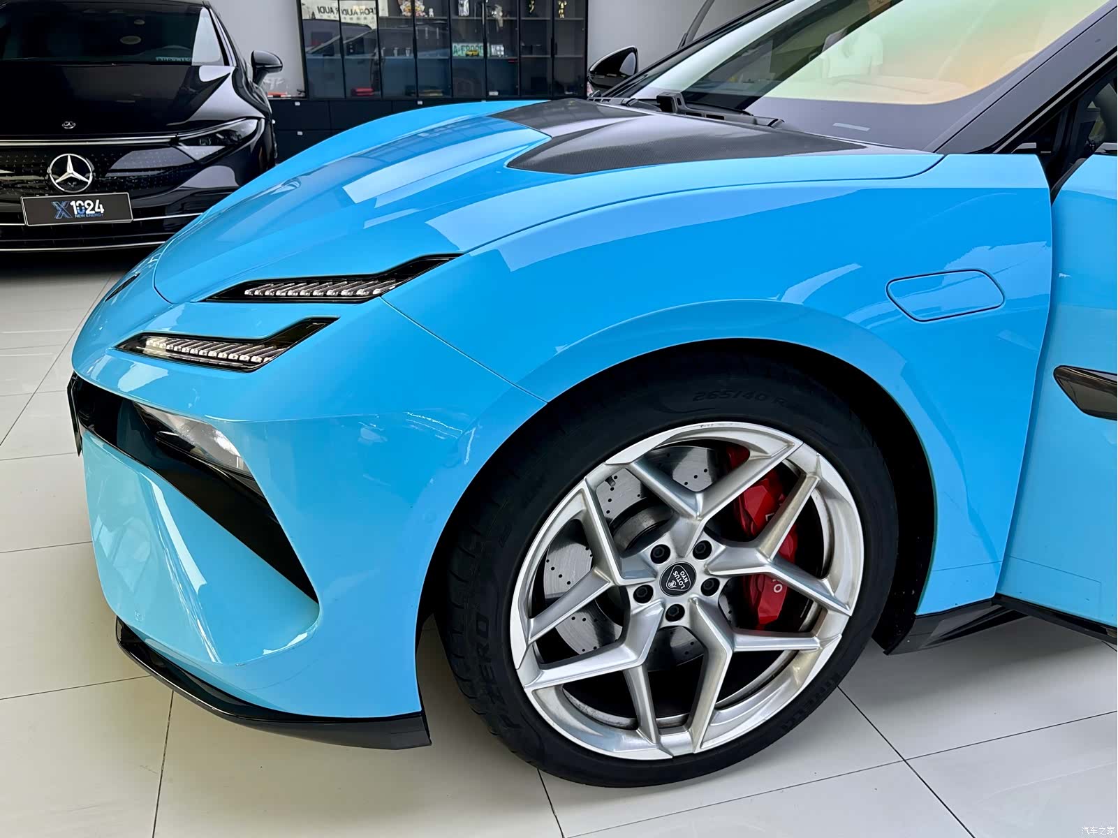 Lotus EMEYA, 2025 7