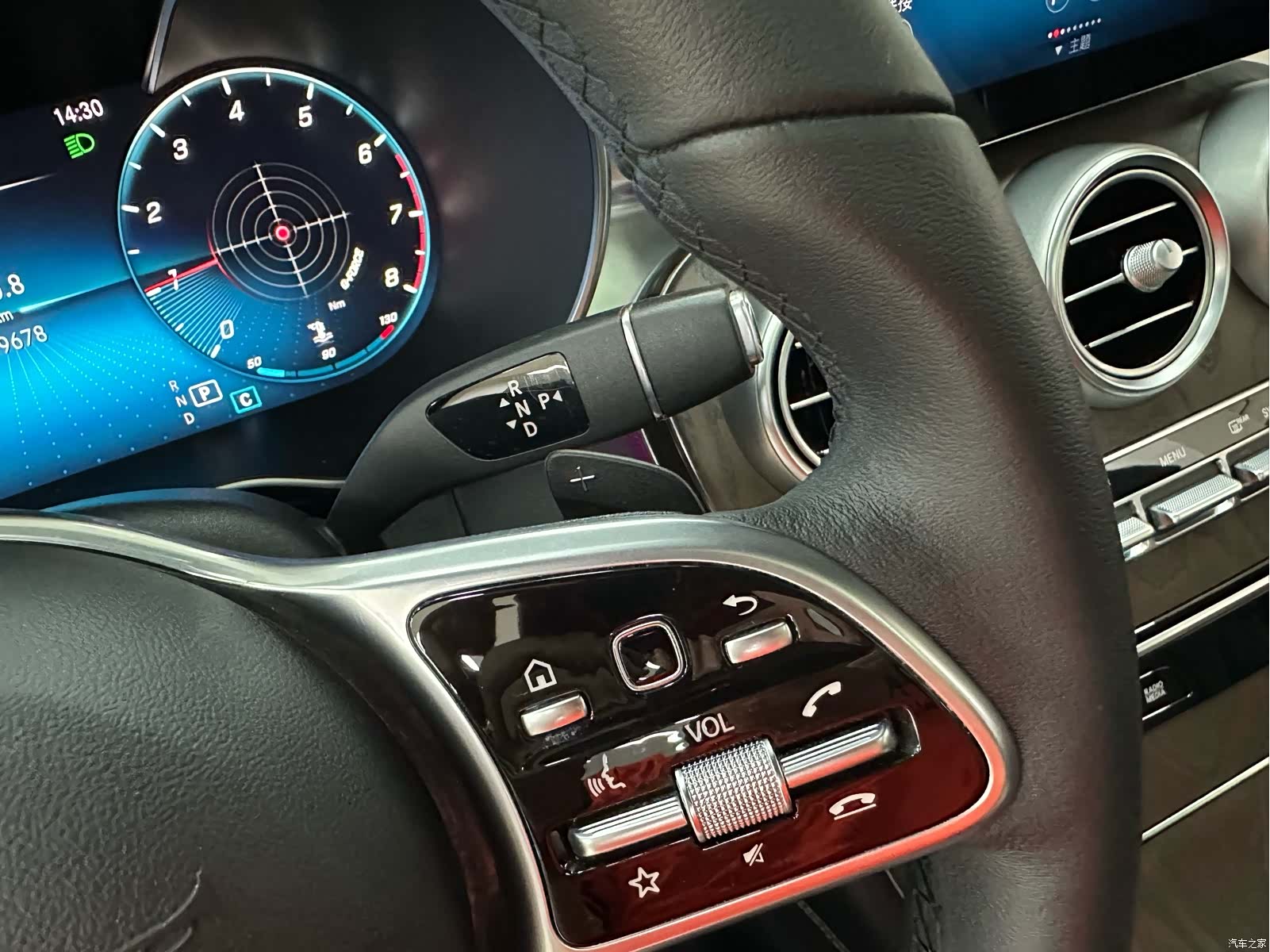 Mercedes-Benz GLC, 2020 15