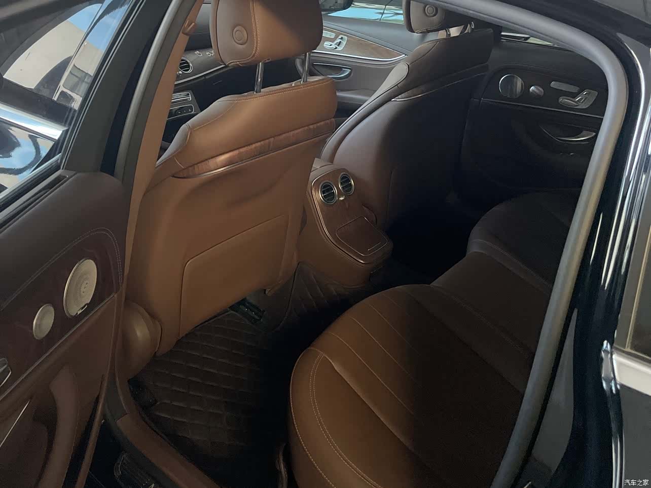 Mercedes-Benz E-Class, 2025 6