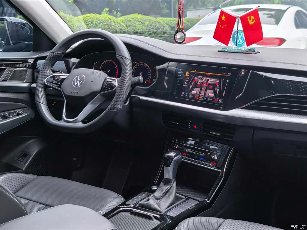 Volkswagen Passat, 2024 11