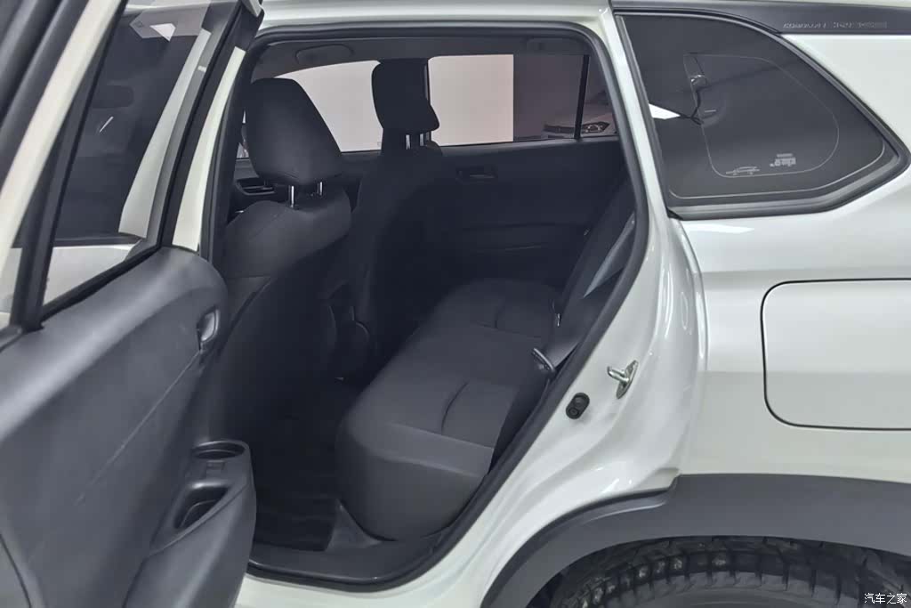 Toyota Corolla, 2025 11