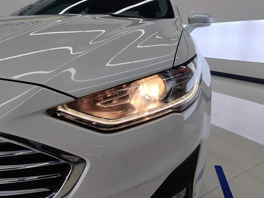 Ford Mondeo Ford Mondeo