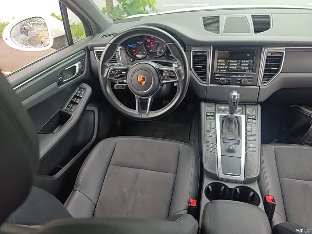 Porsche Macan, 2015 11