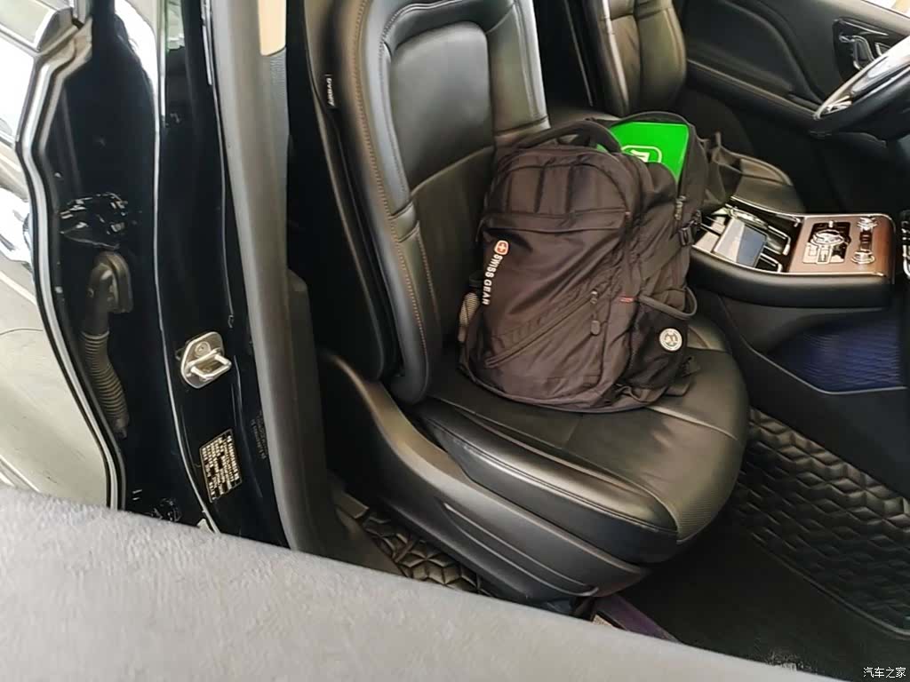 Lincoln Aviator, 2021 25