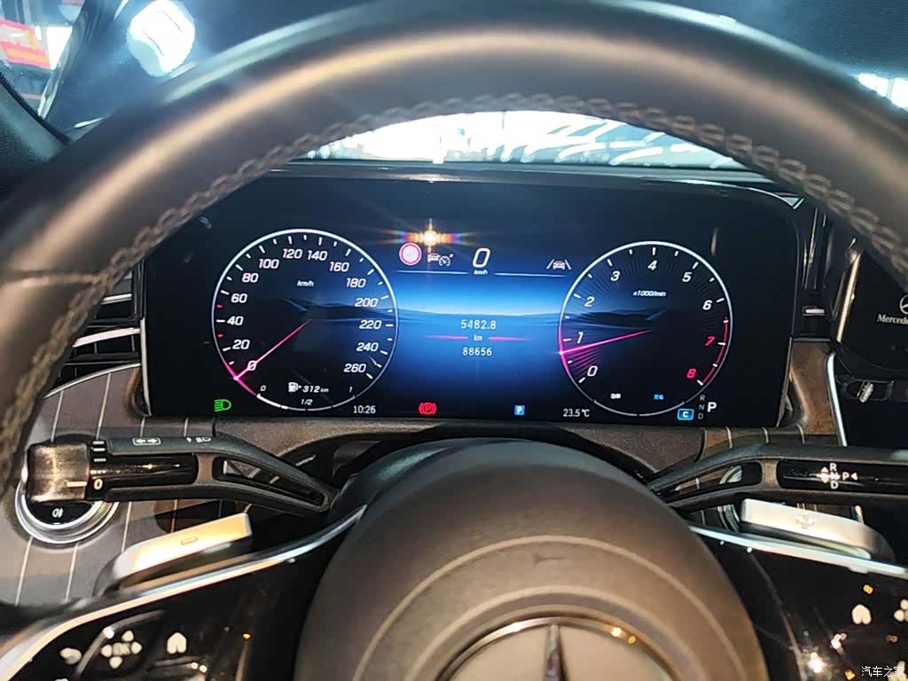 Mercedes-Benz E-Class, 2024 12