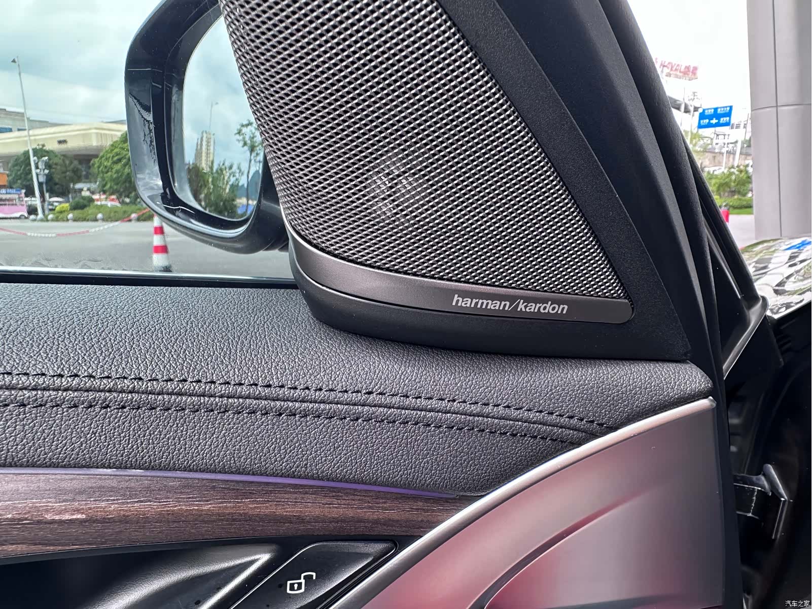 BMW 5 Series, 2019 24