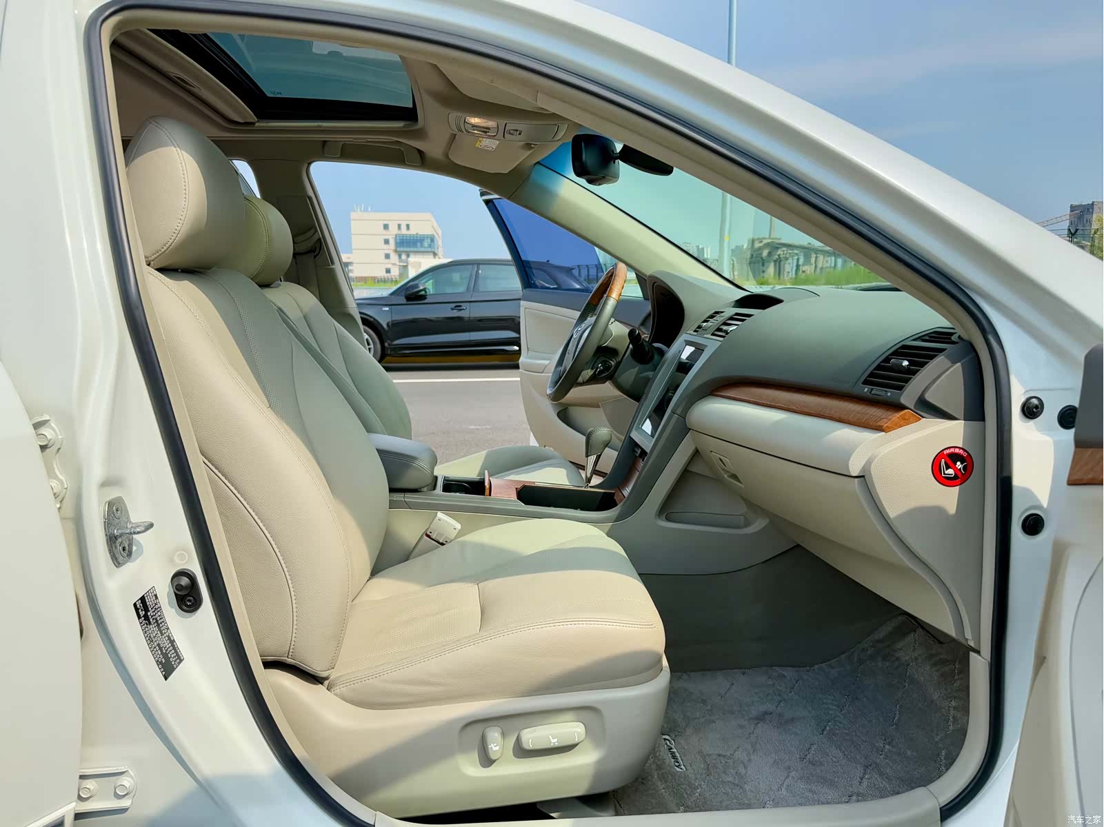 Toyota Camry, 2011 9