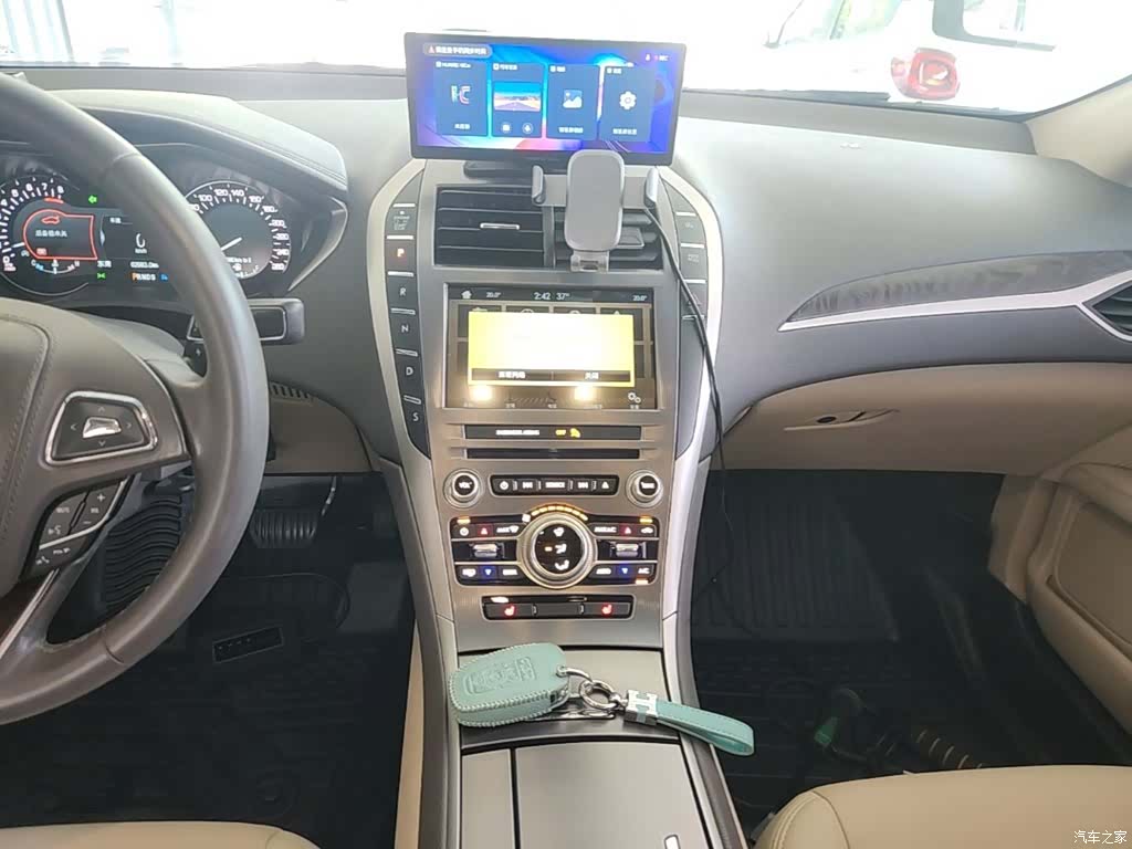 Lincoln MKZ, 2018 13