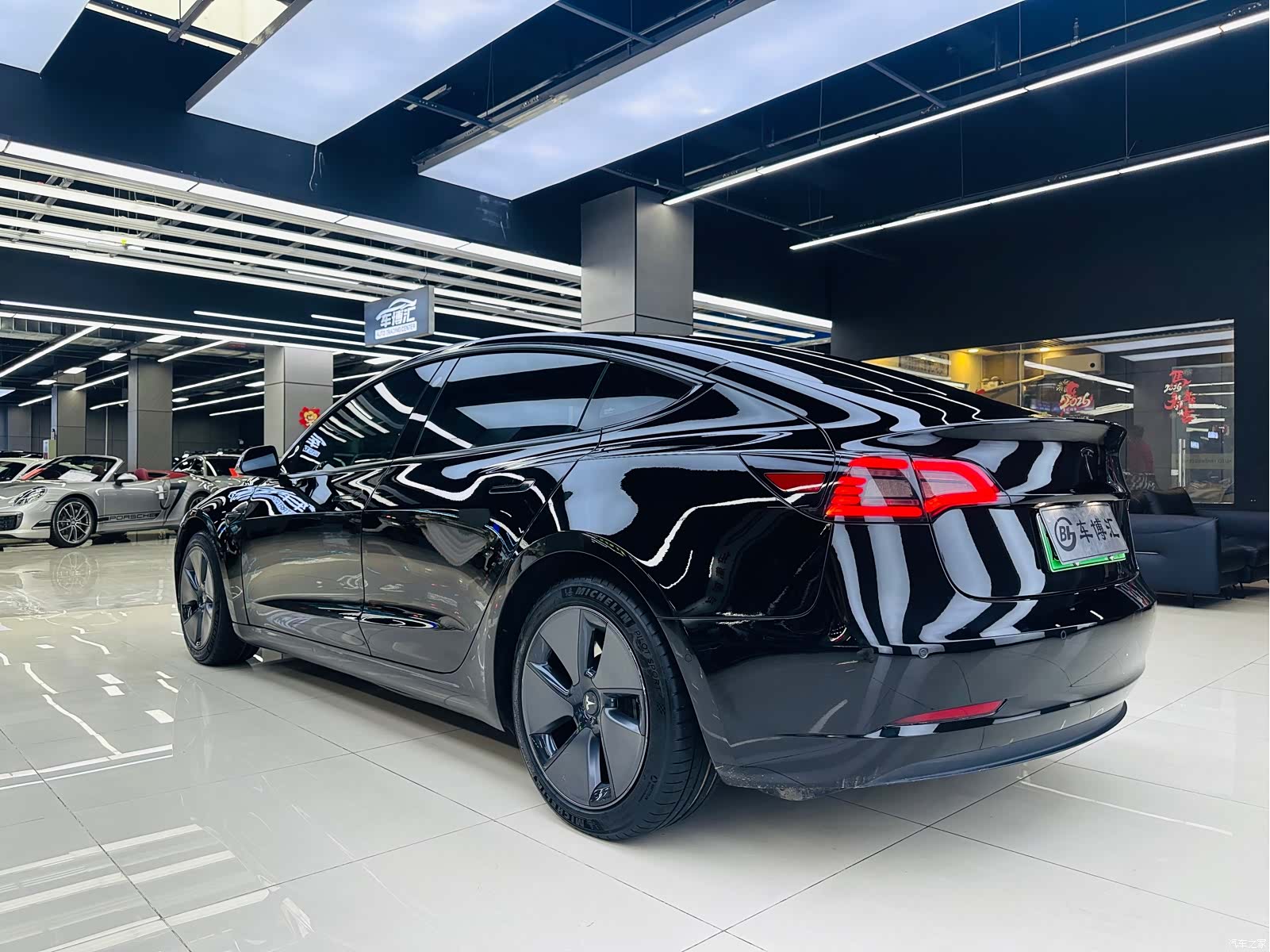 Tesla Model 3, 2021 4