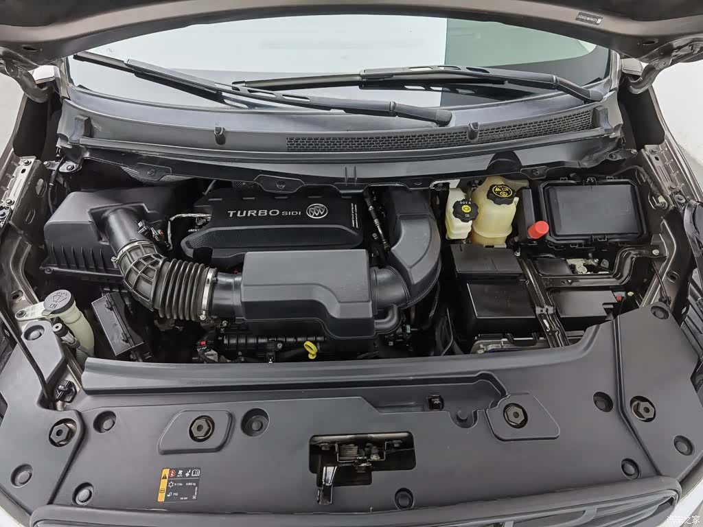 Buick GL8, 2021 6