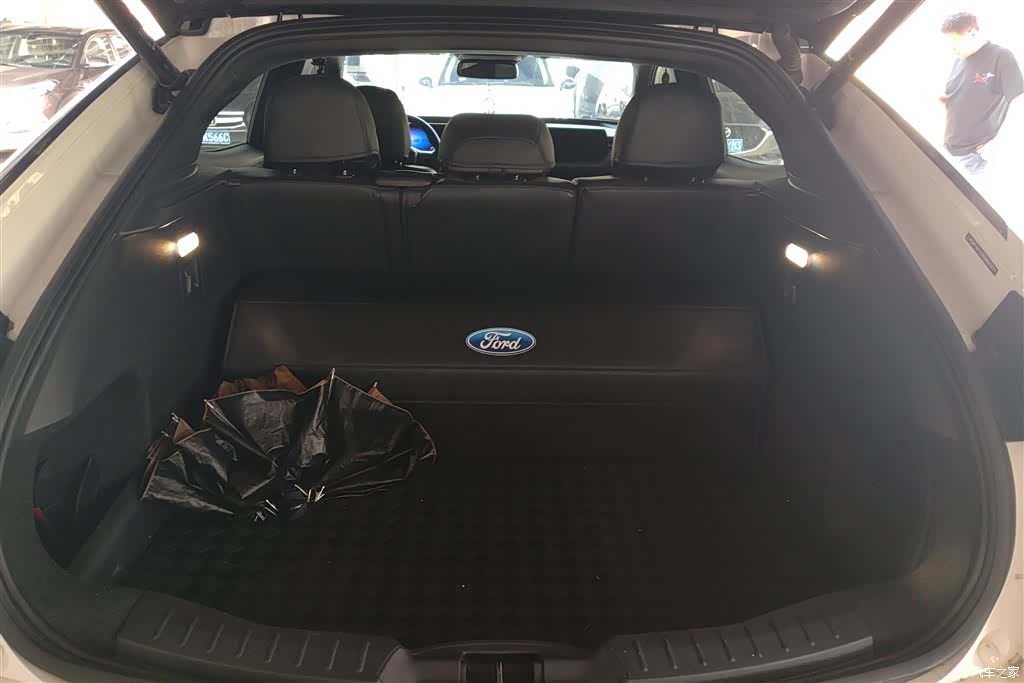 Ford Mondeo, 2024 4