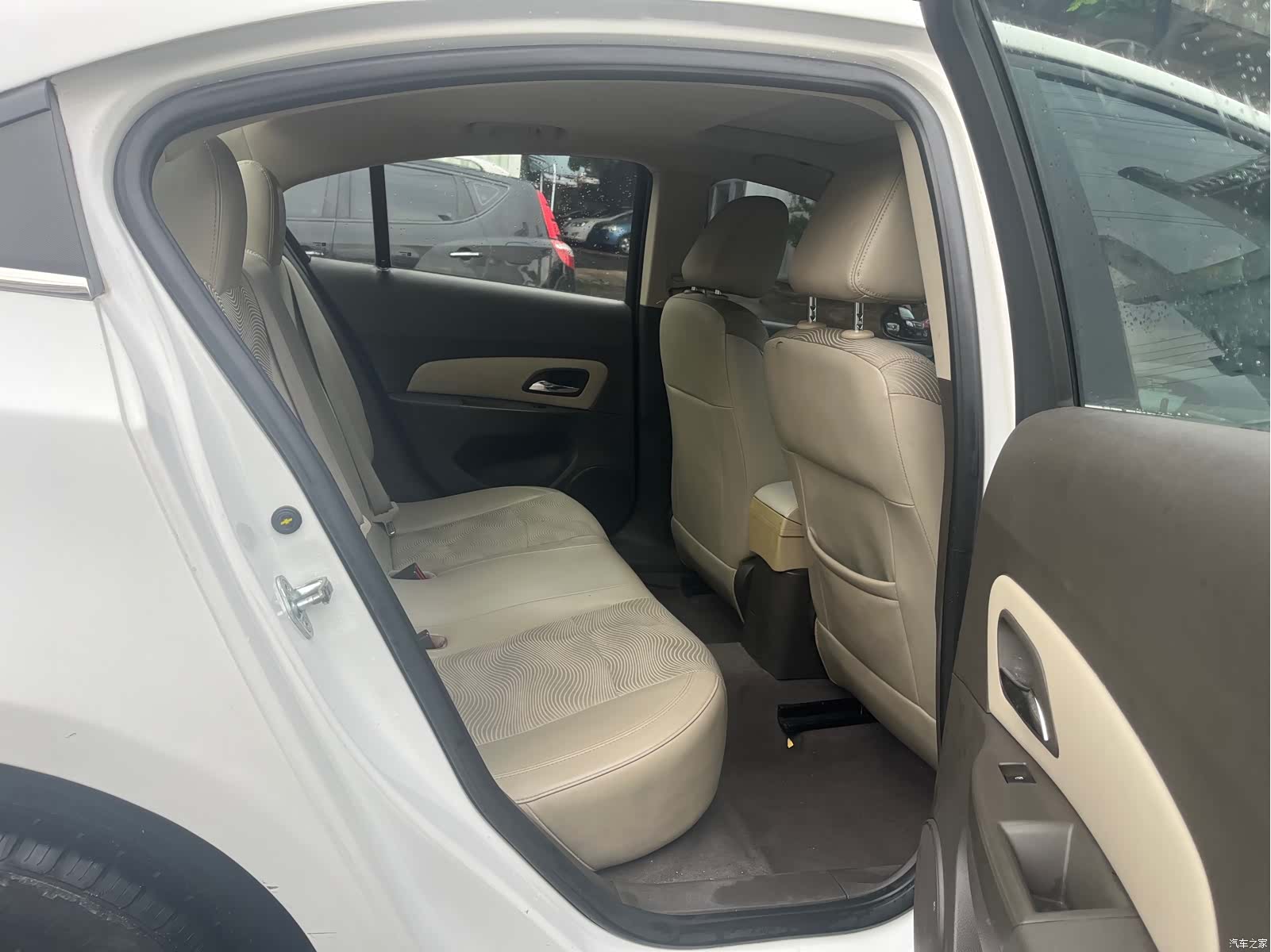 Chevrolet SE, 2015 13