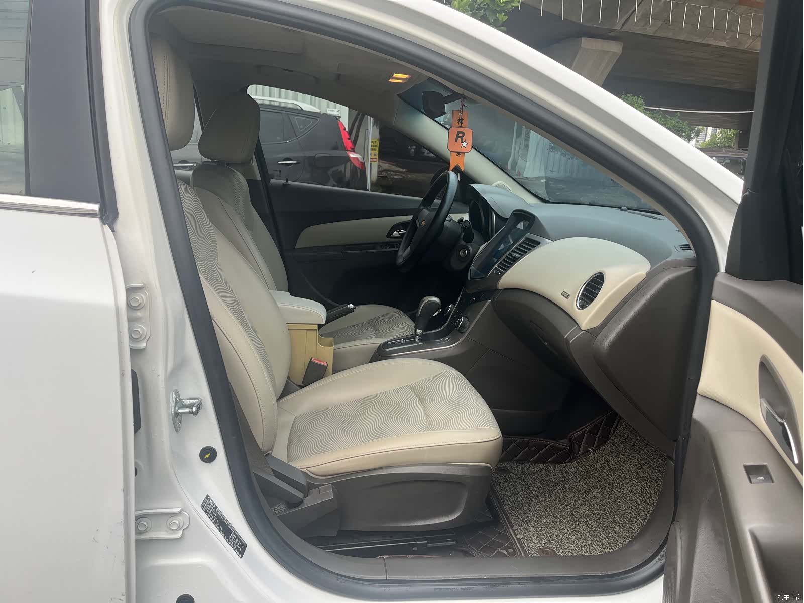 Chevrolet SE, 2015 15
