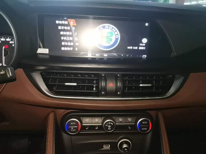 Alfa Romeo Stelvio si tan wei 2017 2.0T 200HP Luxury