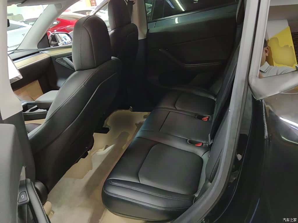 Tesla Model Y, 2022 17