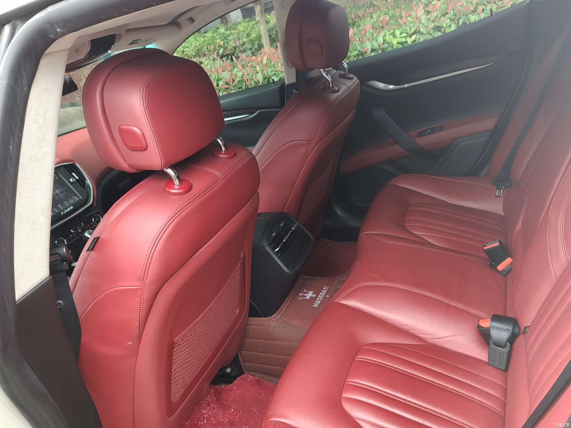 Maserati Ghibli, 2016 8