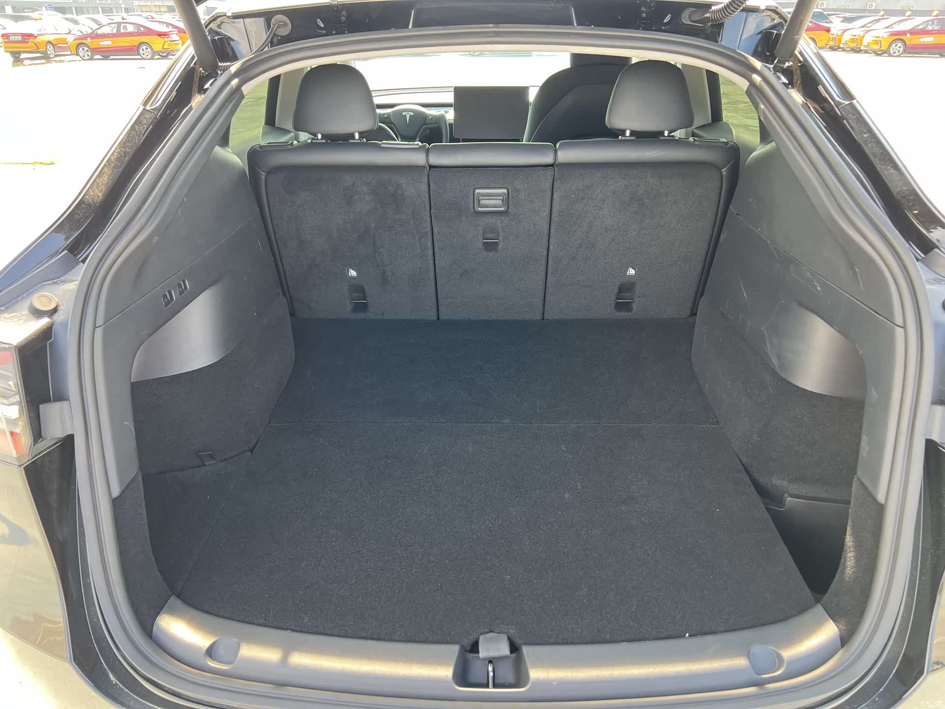 Tesla Model Y, 2022 6