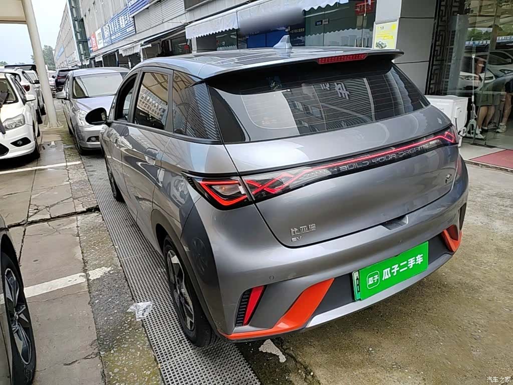 BYD Dolphin, 2022 все фото