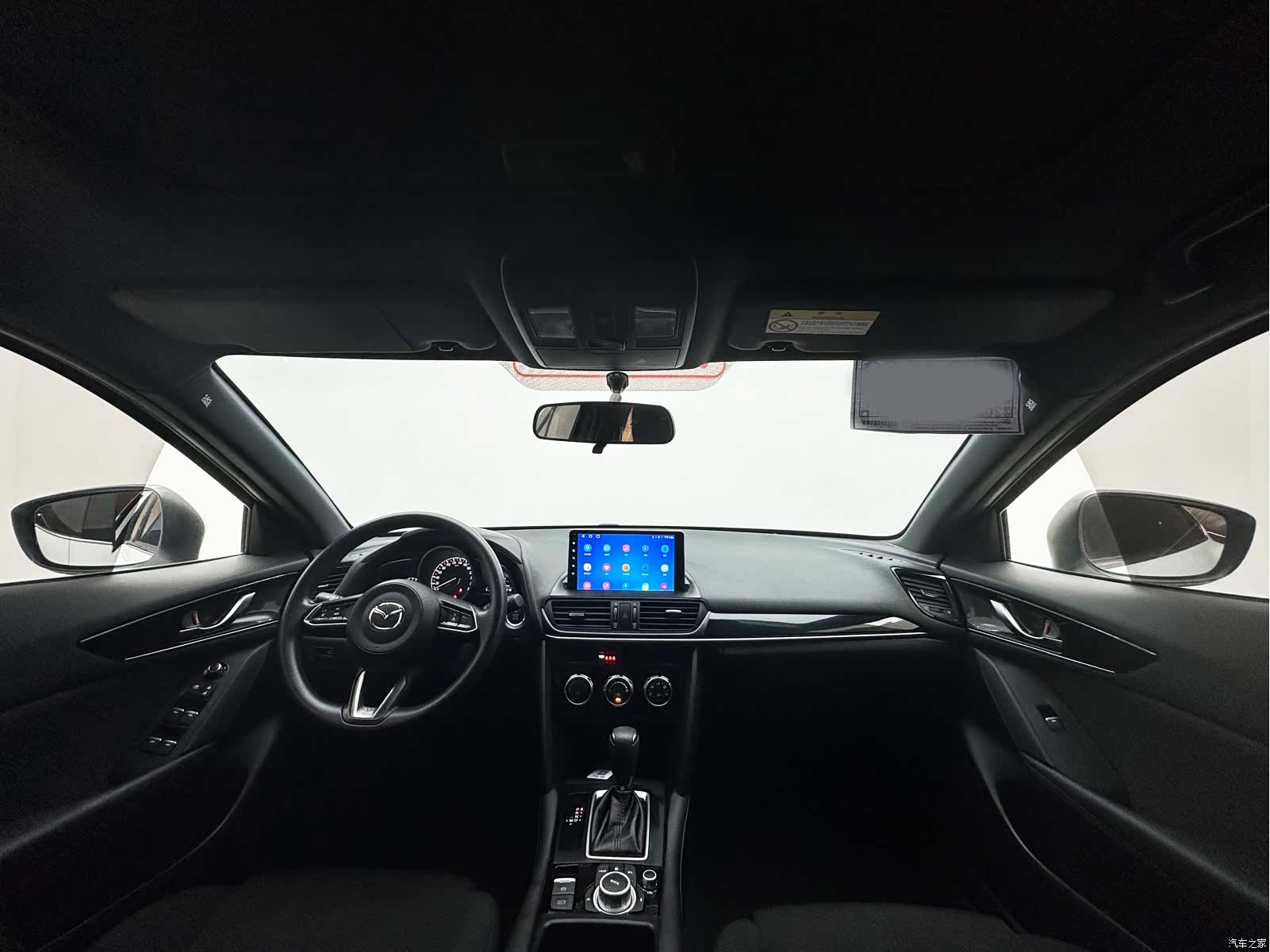 Mazda CX-4, 2023 17