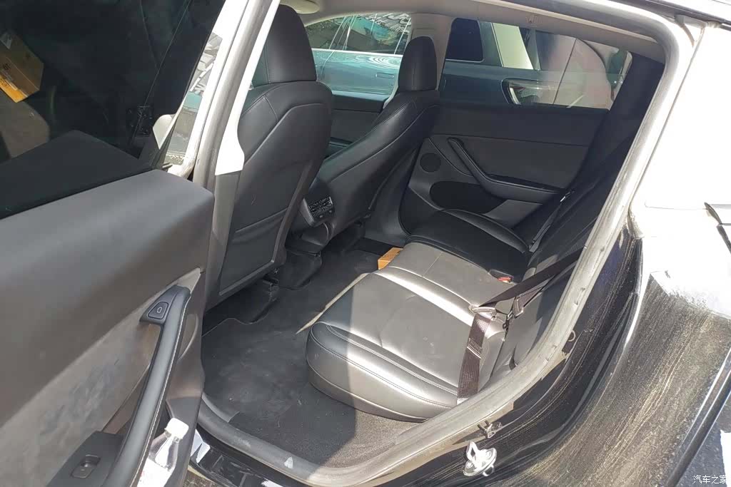 Tesla Model Y, 2023 11