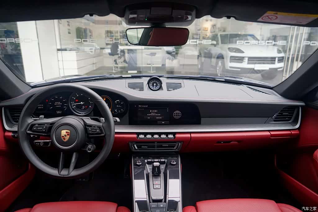 Porsche 911, 2025 13