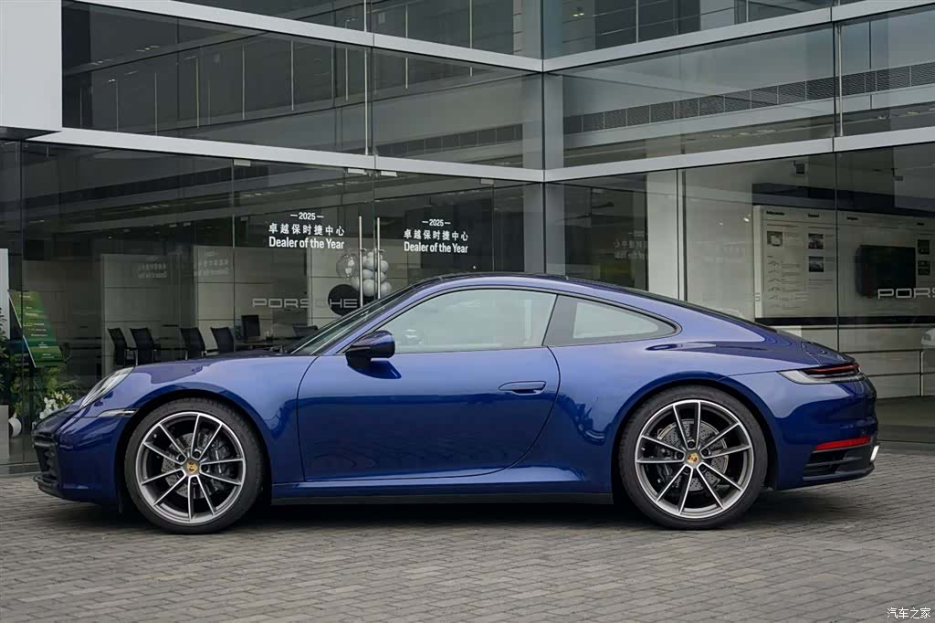 Porsche 911, 2025 2