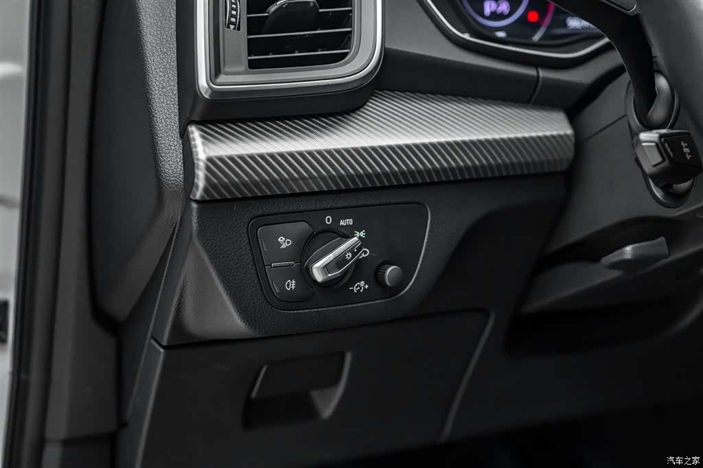 Audi Q5L, 2021 15