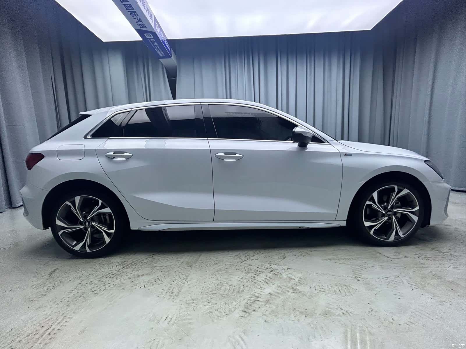 Audi A3, 2022 все фото