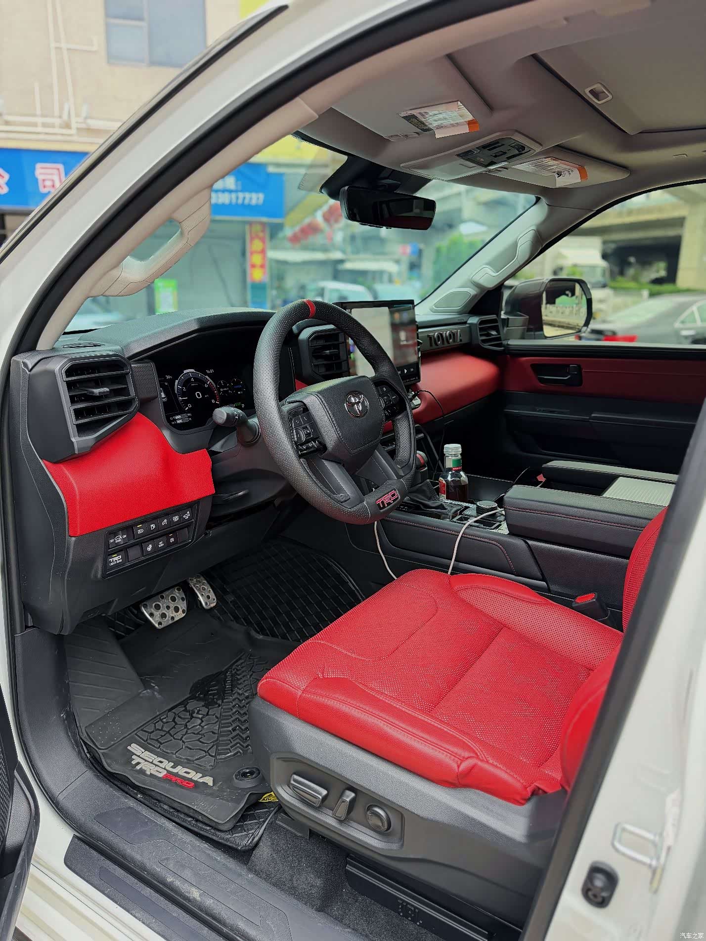 Toyota Sequoia, 2023 15