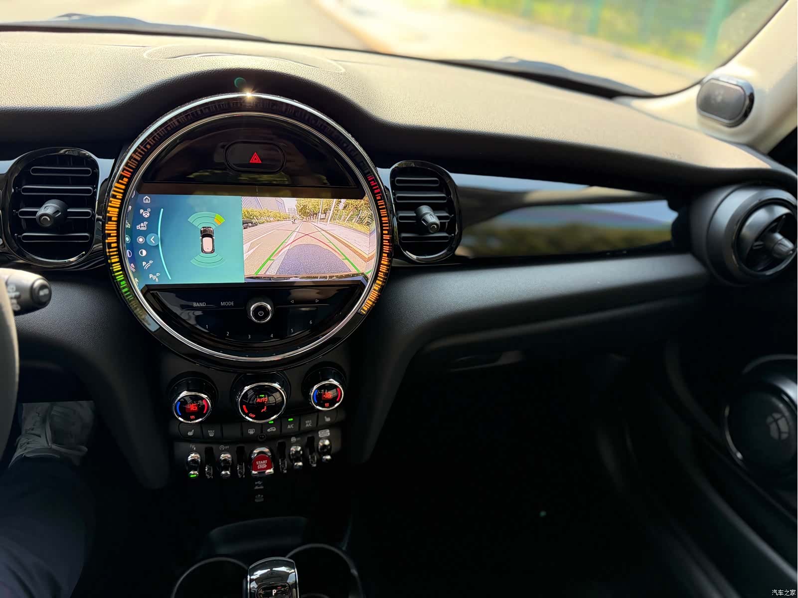 Mini Cooper, 2024 14