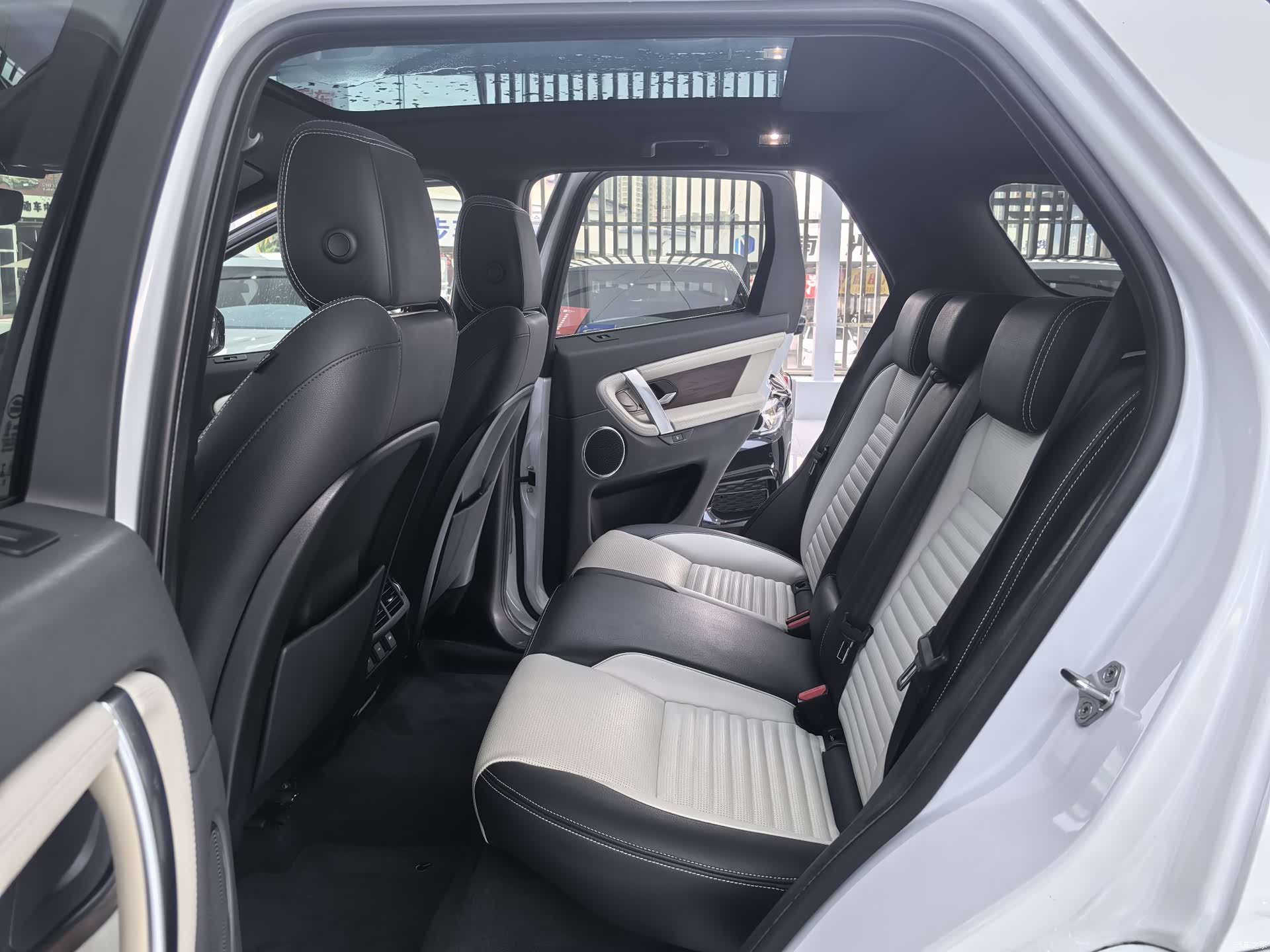 Land Rover Discovery, 2020 6
