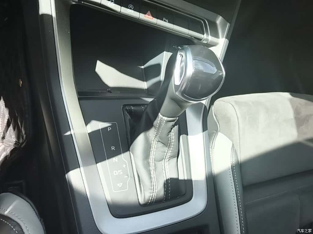 Audi Q3, 2023 14