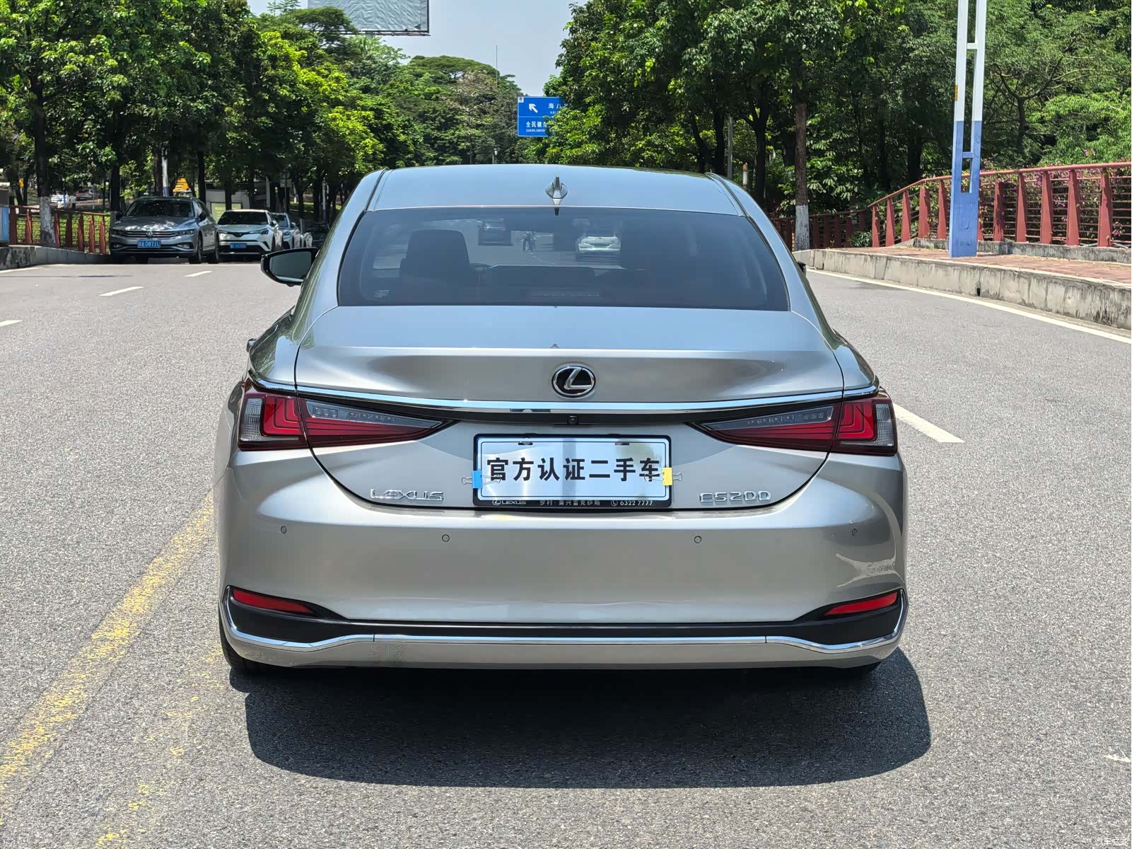 Lexus ES, 2019 9