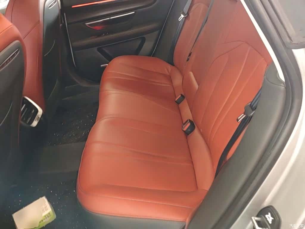 Xpeng P7, 2021 17